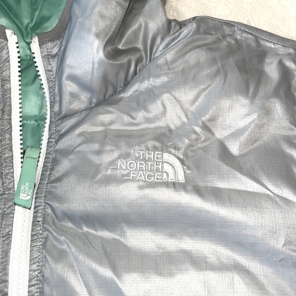 Girls Reversible North Face Puffer Jacket, Size 14/16 - Picture 3 of 4